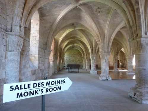 abbaye-vaucelles-salle-moines-1
